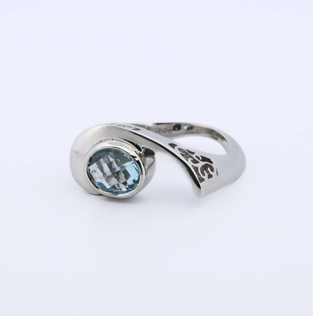 Estate 18K White Gold Blue Topaz Scroll Ring
