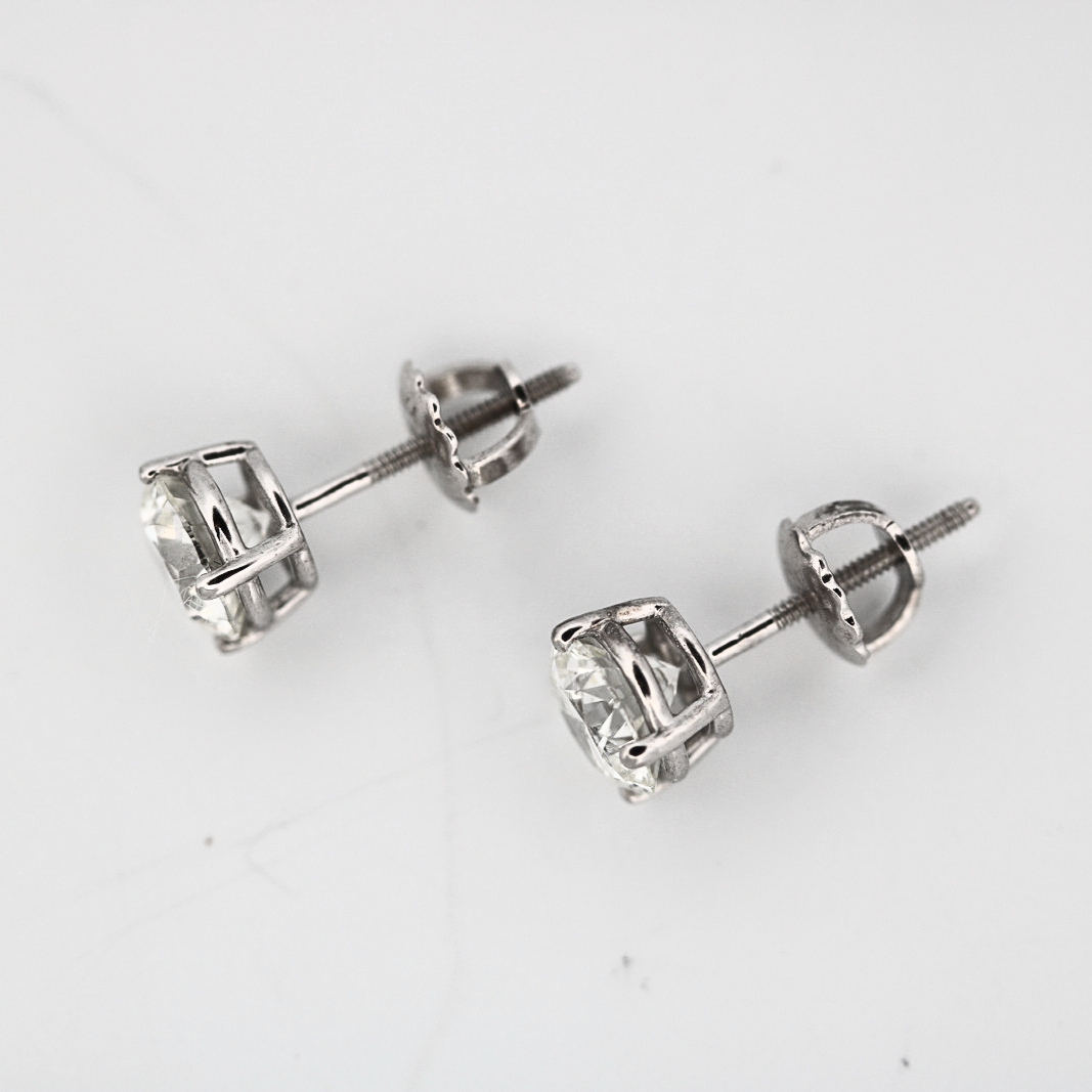 14K White Gold Diamond Stud Earrings